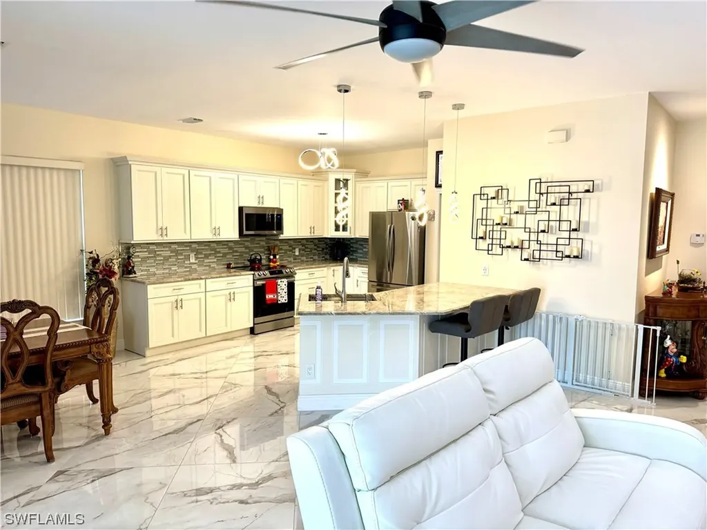 204 Stanhope Circle Naples FL 34104