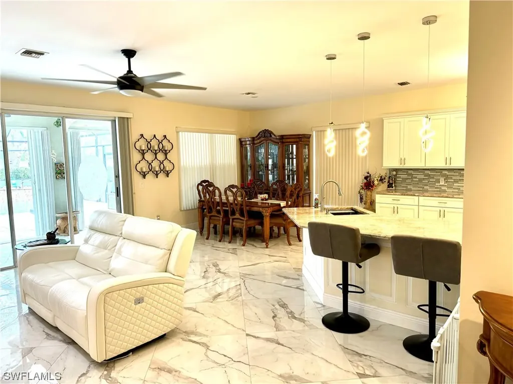204 Stanhope Circle Naples FL 34104