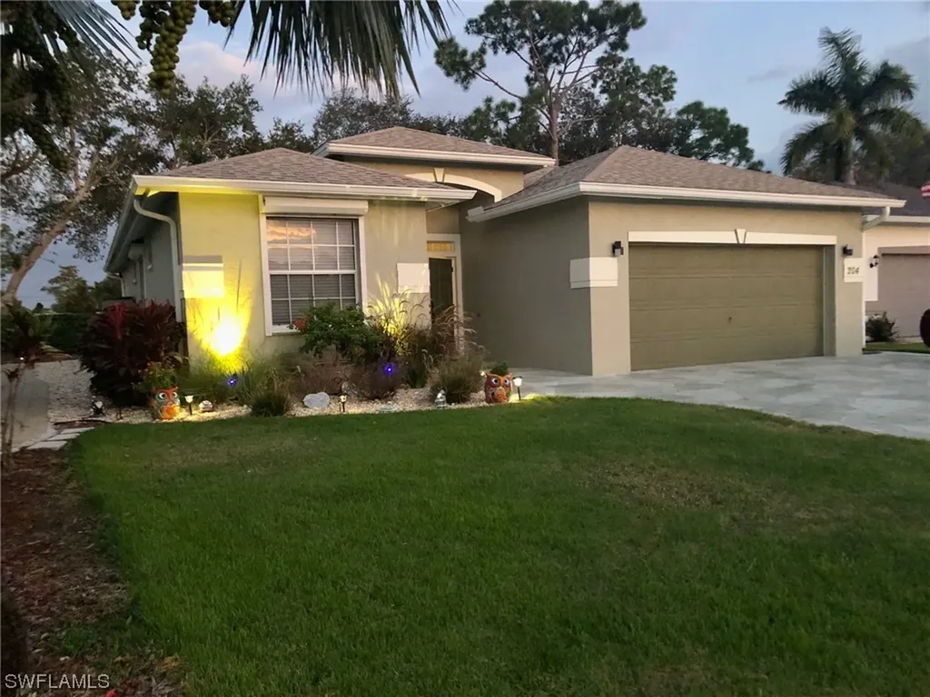 204 Stanhope Circle Naples FL 34104