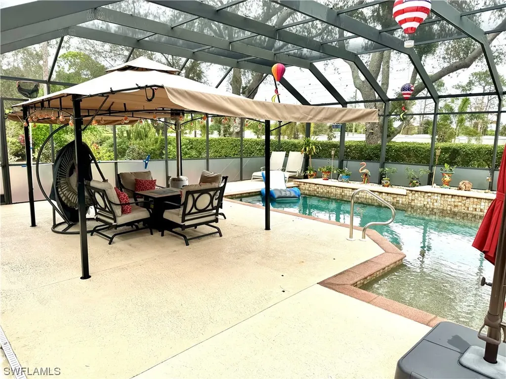 204 Stanhope Circle Naples FL 34104