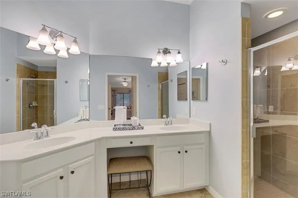 9828 Venezia Circle Naples FL 34113