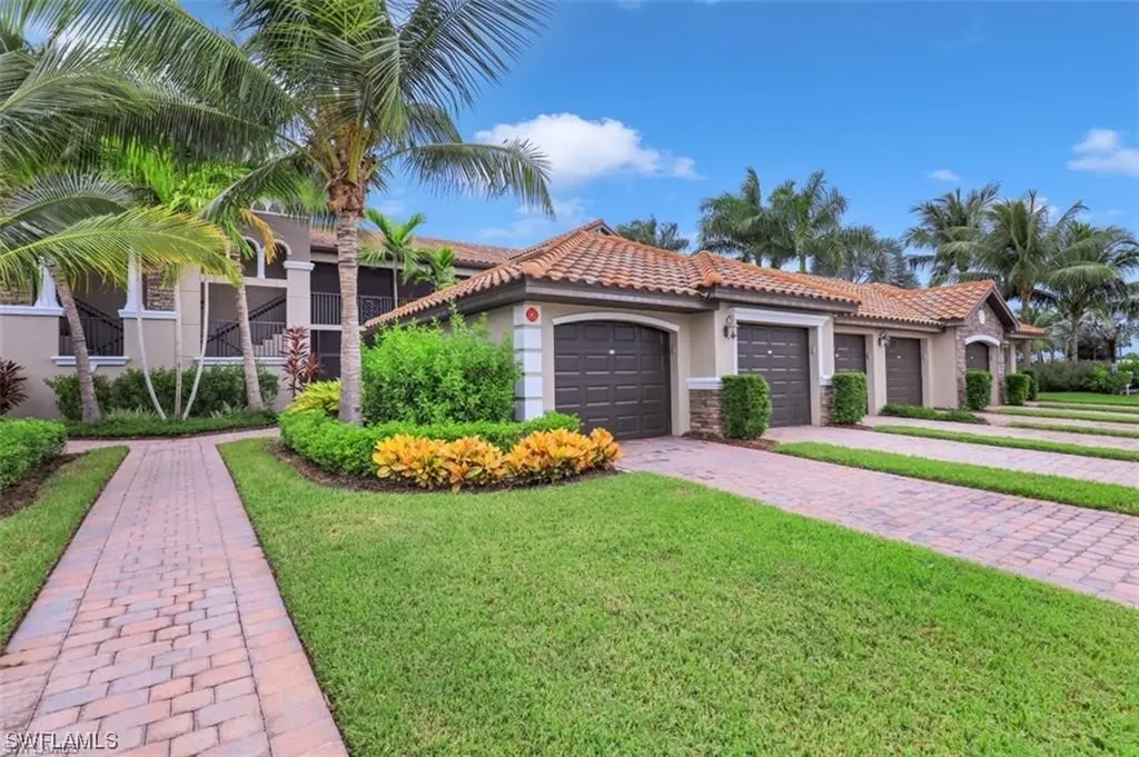 9828 Venezia Circle Naples FL 34113