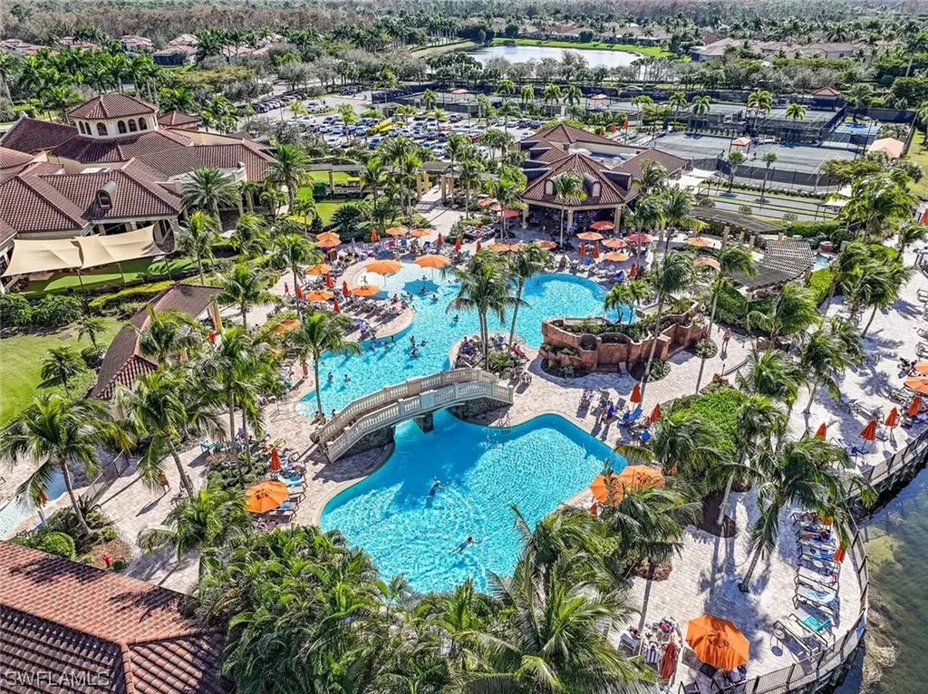 9828 Venezia Circle Naples FL 34113