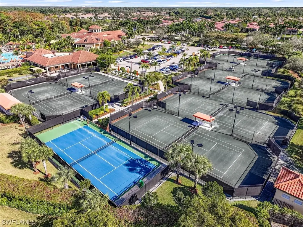 9828 Venezia Circle Naples FL 34113