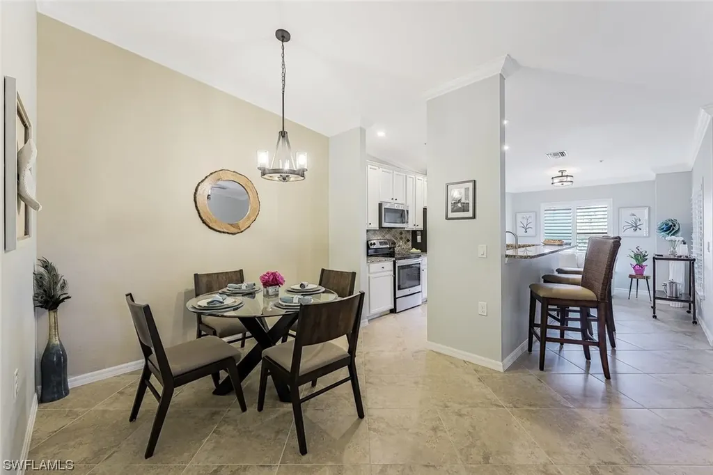 9828 Venezia Circle Naples FL 34113