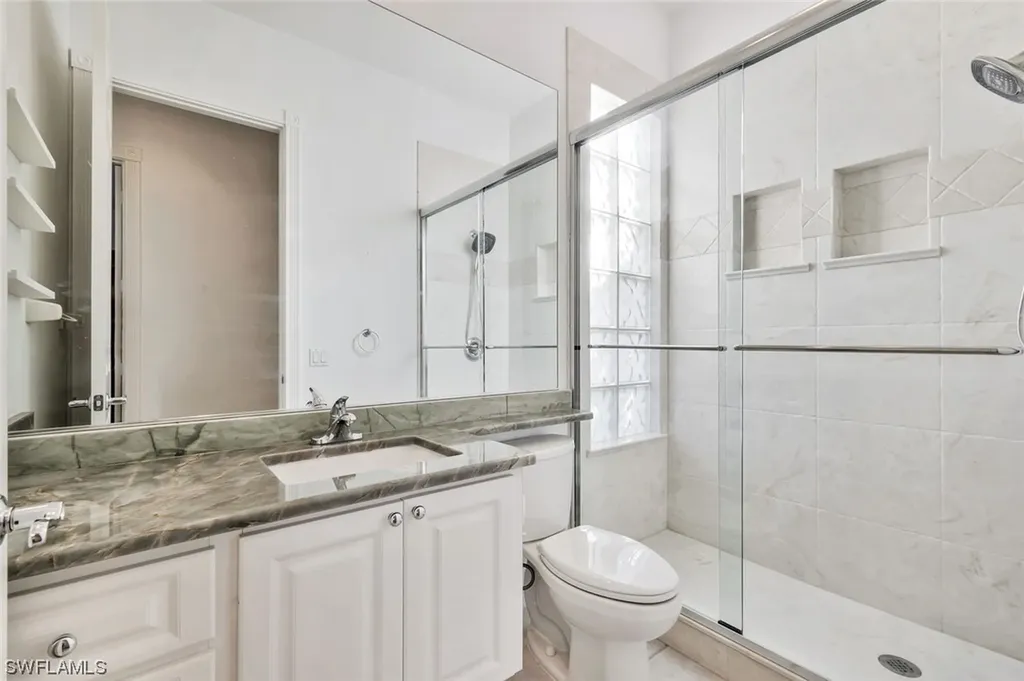 3913 Isla Ciudad Court Naples FL 34109