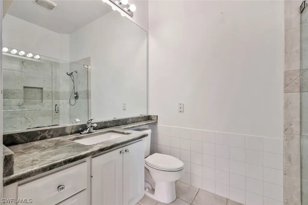 3913 Isla Ciudad Court Naples FL 34109