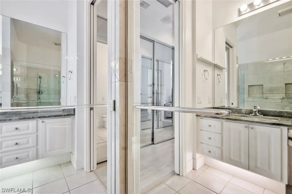 3913 Isla Ciudad Court Naples FL 34109