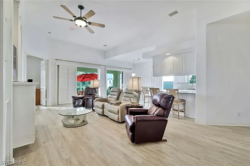 3913 Isla Ciudad Court Naples FL 34109