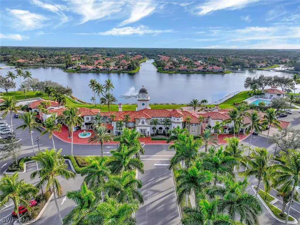 3913 Isla Ciudad Court Naples FL 34109