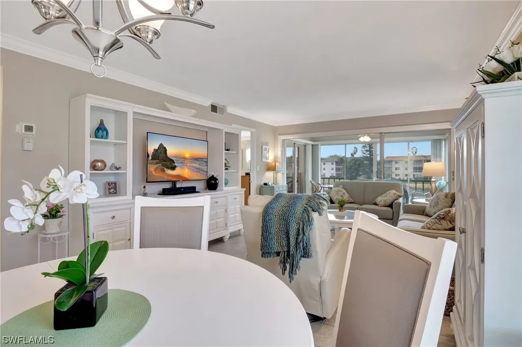 3055 Riviera Drive Naples FL 34103