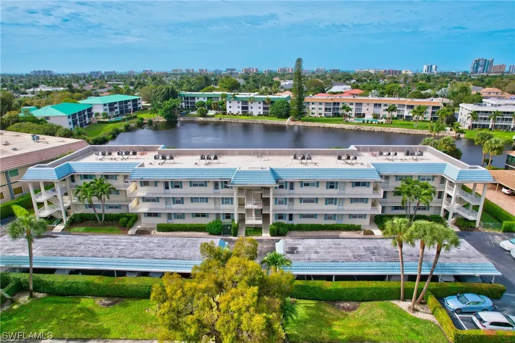 3055 Riviera Drive Naples FL 34103