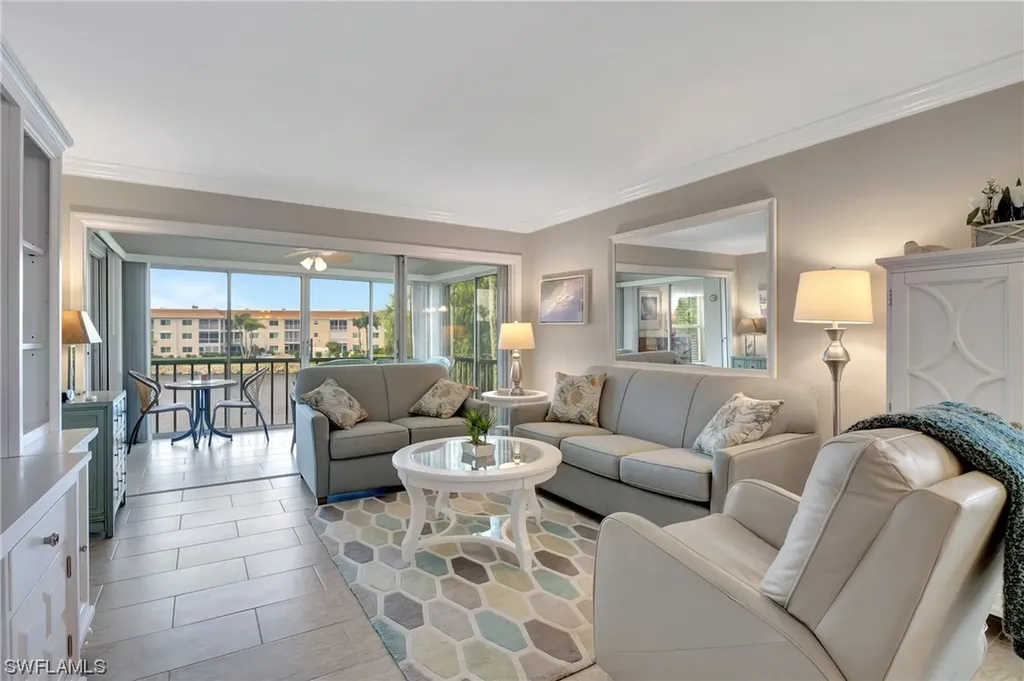 3055 Riviera Drive Naples FL 34103