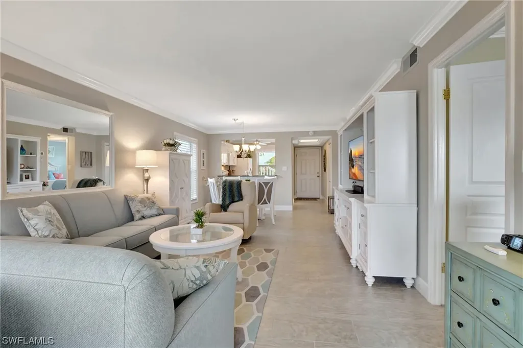 3055 Riviera Drive Naples FL 34103
