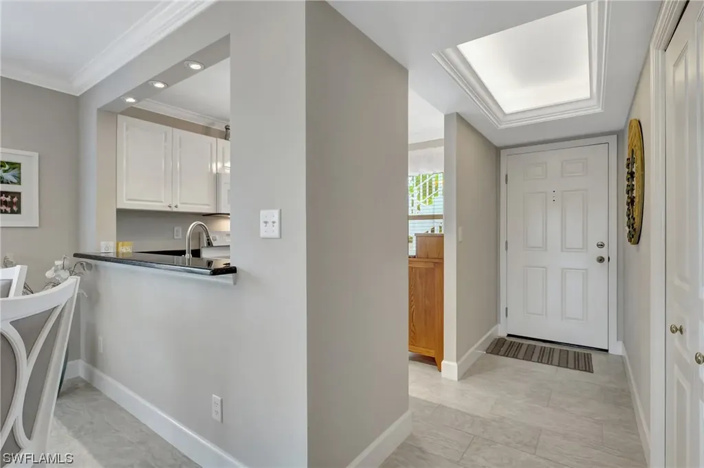 3055 Riviera Drive Naples FL 34103