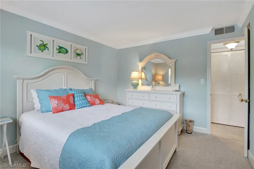 3055 Riviera Drive Naples FL 34103