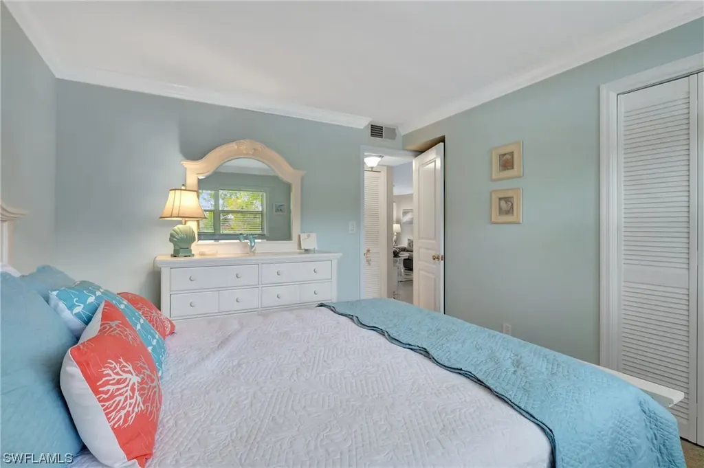 3055 Riviera Drive Naples FL 34103