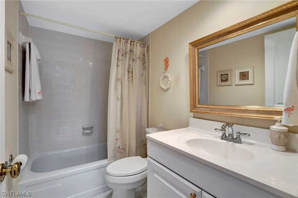 3055 Riviera Drive Naples FL 34103