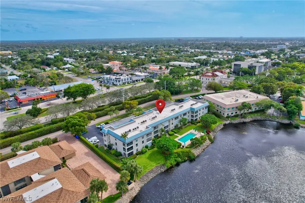3055 Riviera Drive Naples FL 34103