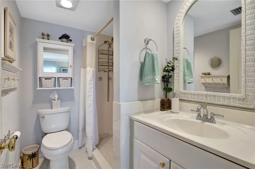 3055 Riviera Drive Naples FL 34103