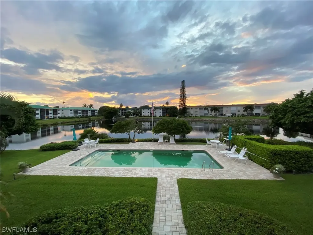 3055 Riviera Drive Naples FL 34103