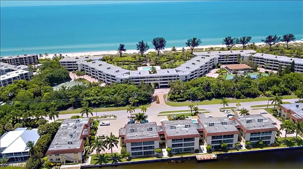 1610 Middle Gulf Drive Sanibel FL 33957