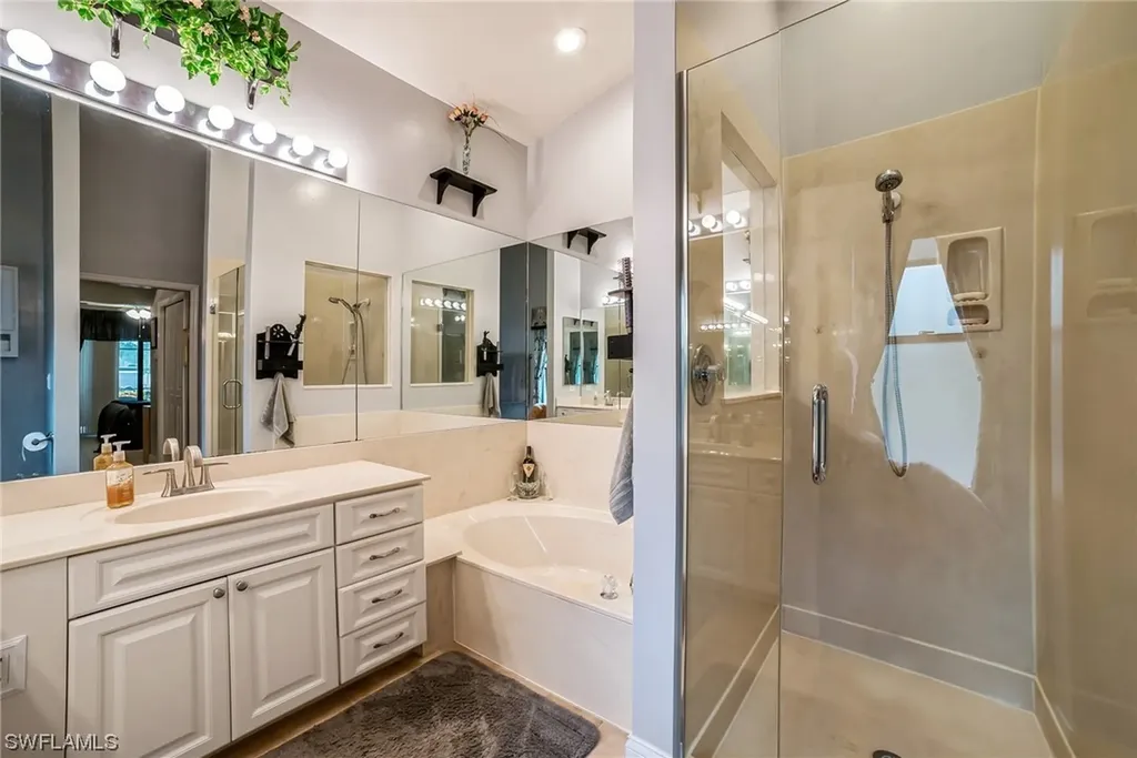 5980 Hidden Oaks Lane Naples FL 34119