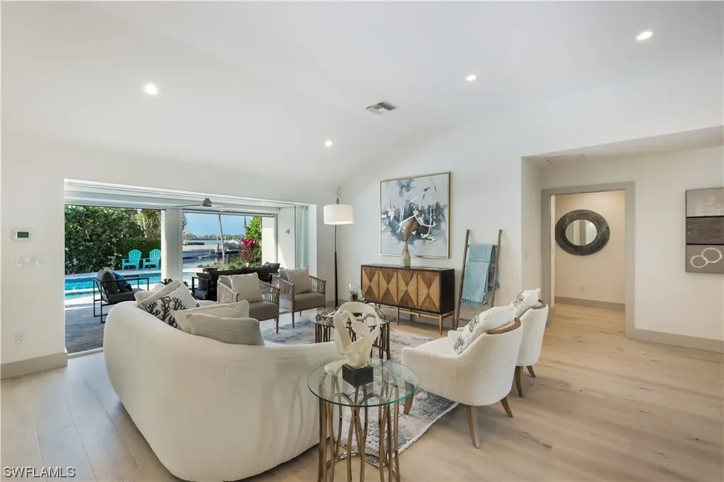 5215 Seashell Avenue Naples FL 34103