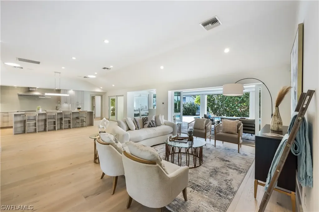 5215 Seashell Avenue Naples FL 34103