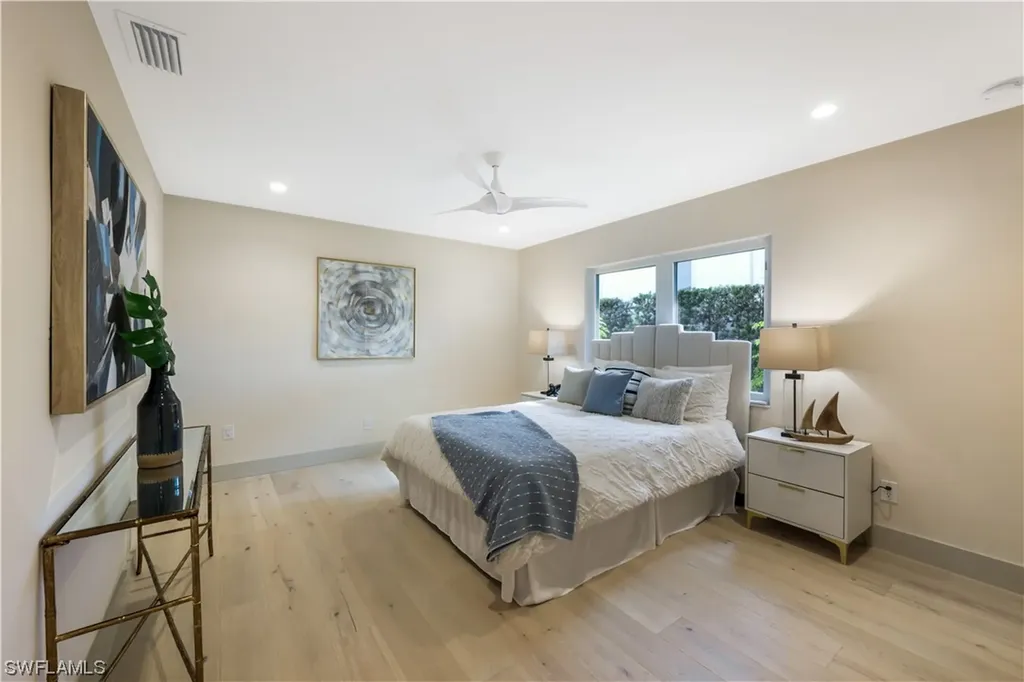 5215 Seashell Avenue Naples FL 34103