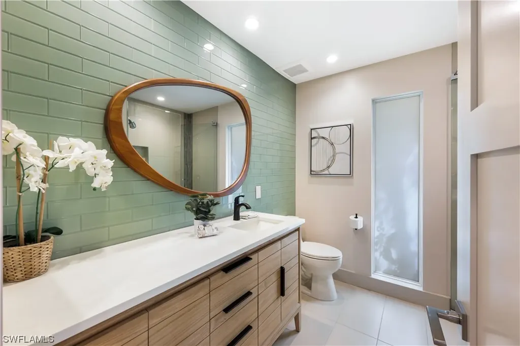 5215 Seashell Avenue Naples FL 34103
