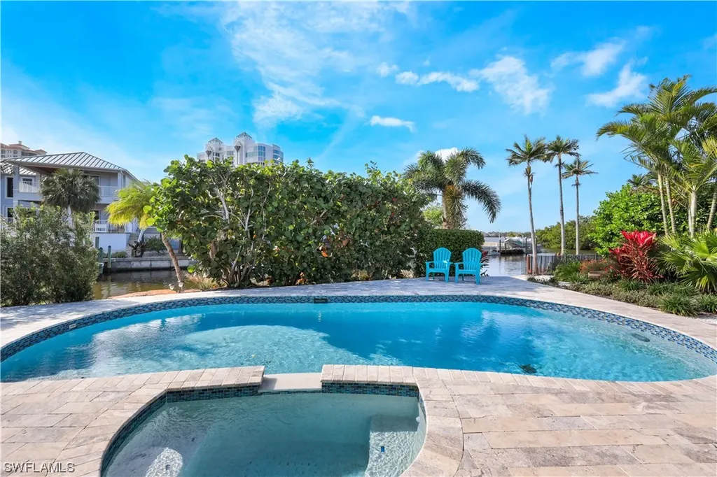 5215 Seashell Avenue Naples FL 34103