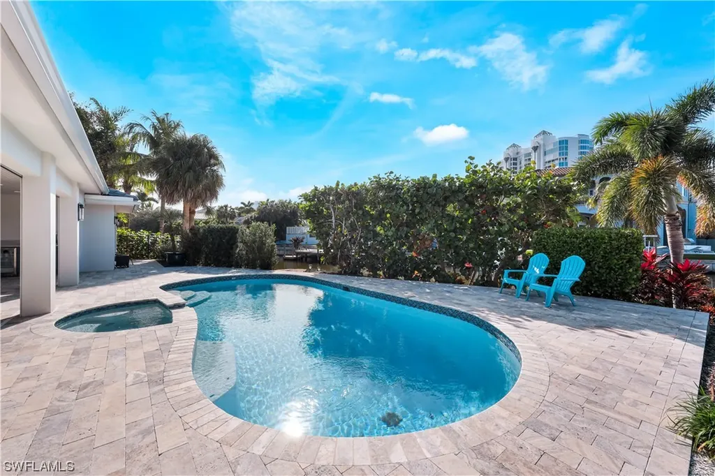 5215 Seashell Avenue Naples FL 34103