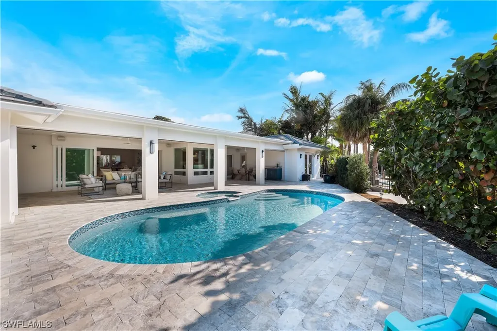 5215 Seashell Avenue Naples FL 34103