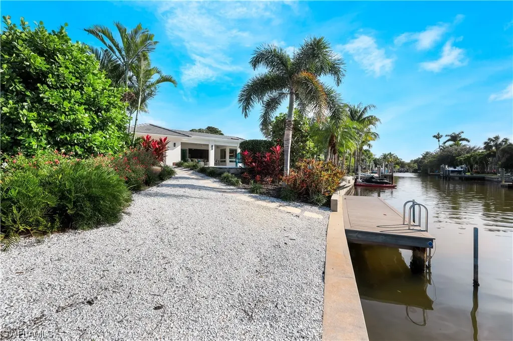 5215 Seashell Avenue Naples FL 34103