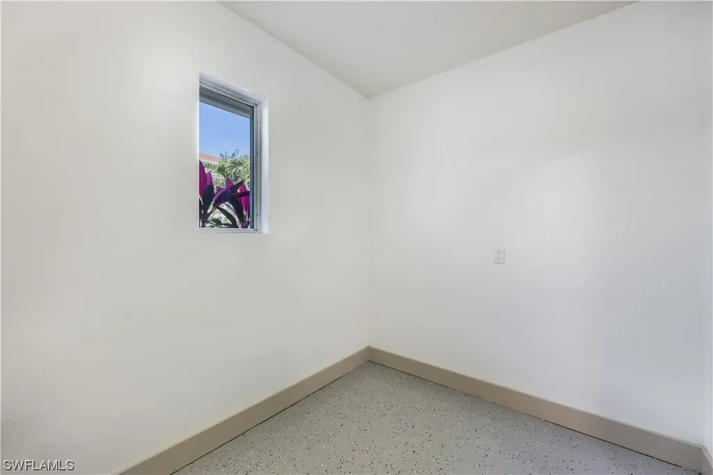 5215 Seashell Avenue Naples FL 34103