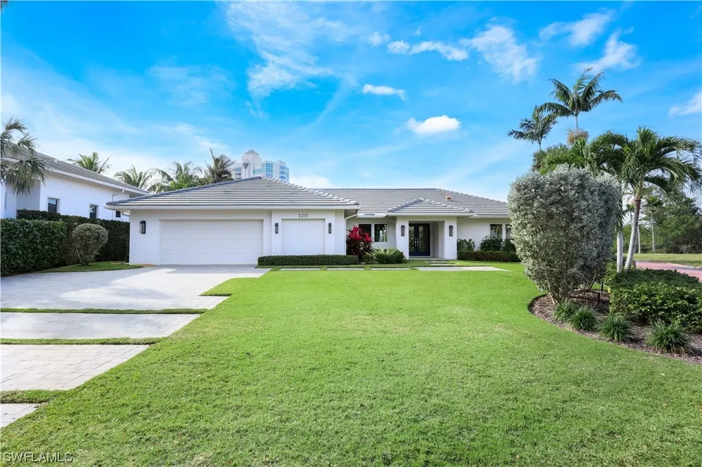 5215 Seashell Avenue Naples FL 34103