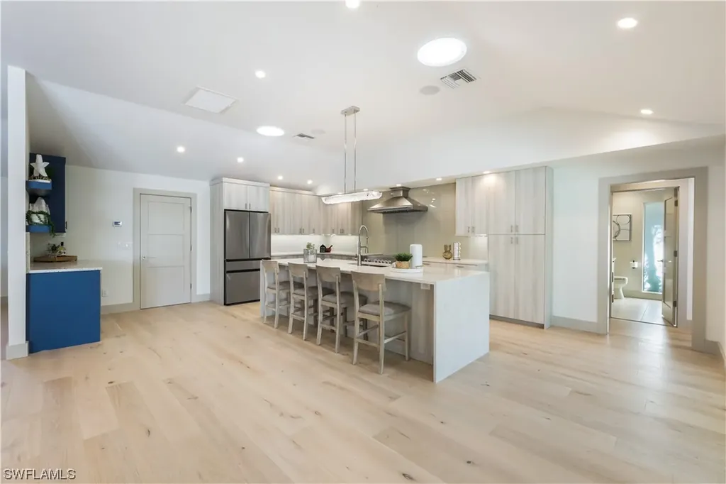 5215 Seashell Avenue Naples FL 34103