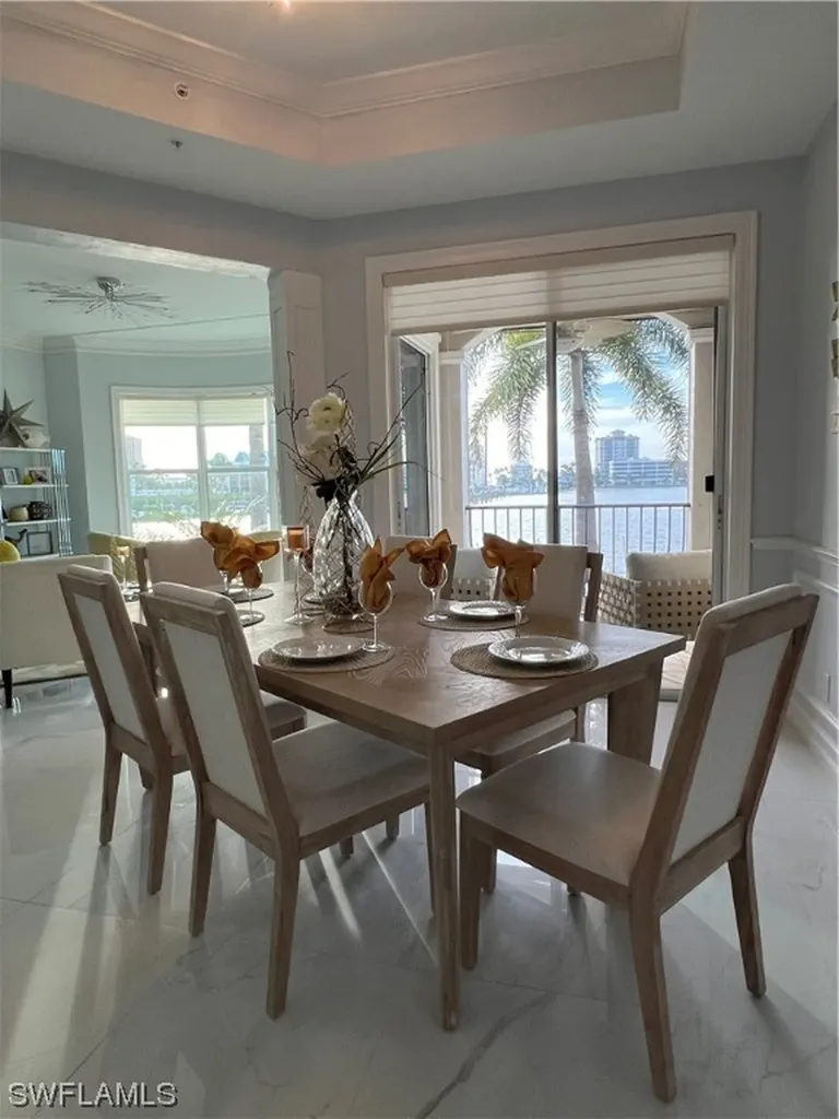 9207 Vanderbilt Drive Naples FL 34108