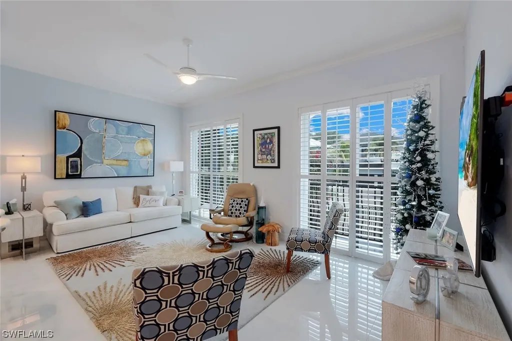 9207 Vanderbilt Drive Naples FL 34108