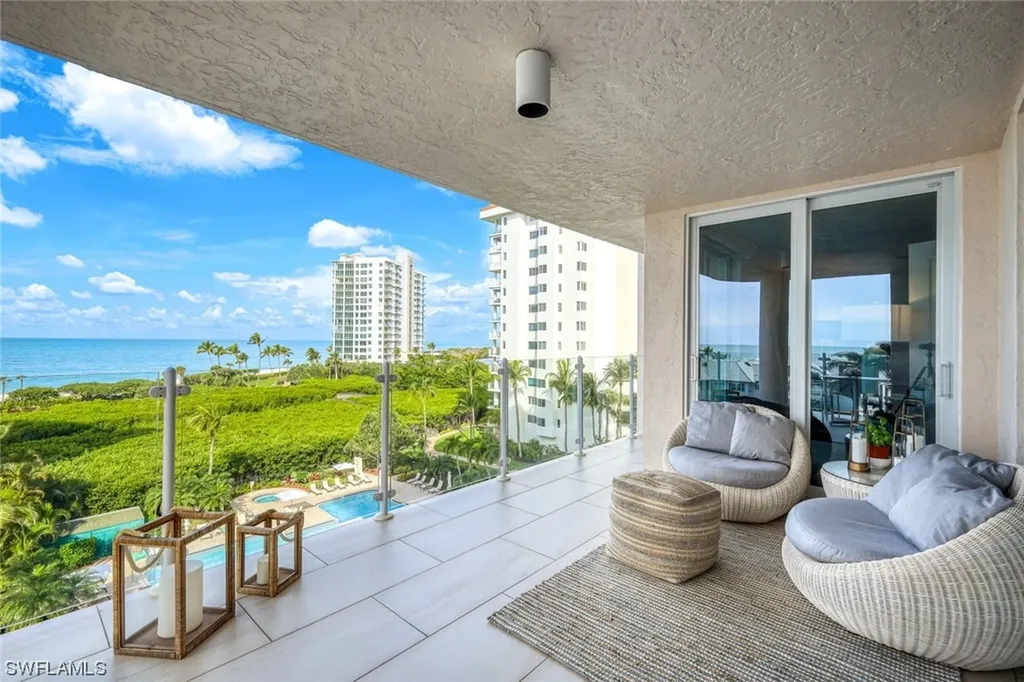 40 Seagate Drive Naples FL 34103