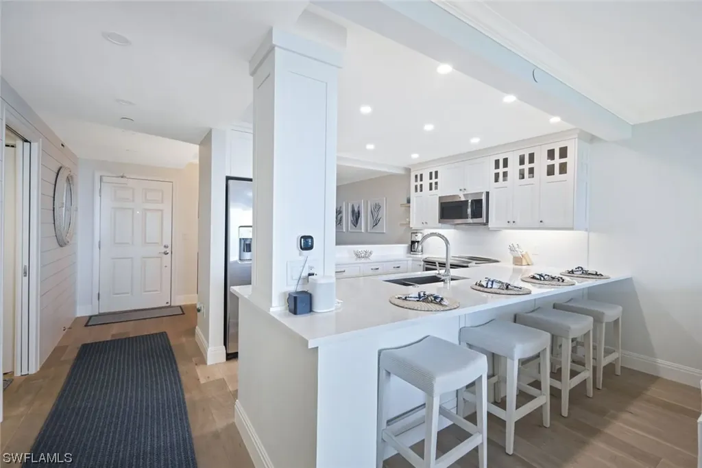 40 Seagate Drive Naples FL 34103