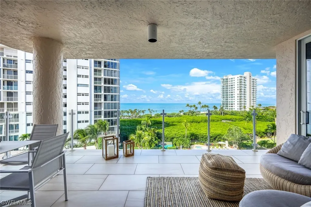 40 Seagate Drive Naples FL 34103