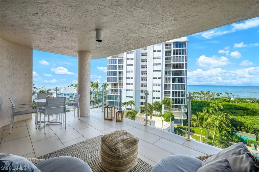 40 Seagate Drive Naples FL 34103