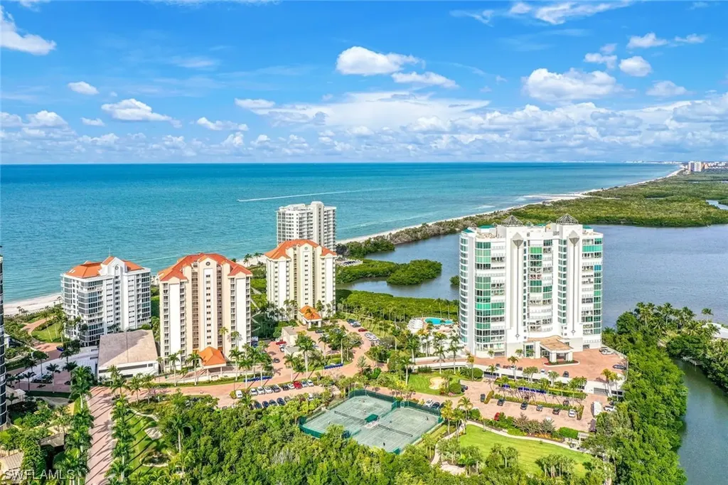 40 Seagate Drive Naples FL 34103