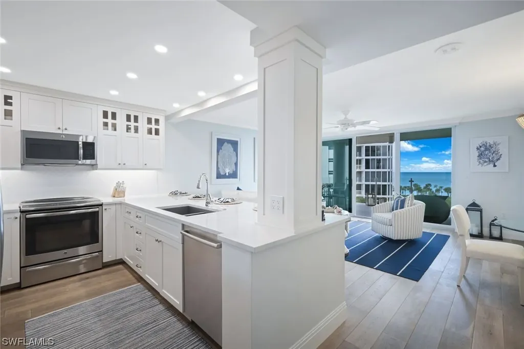 40 Seagate Drive Naples FL 34103