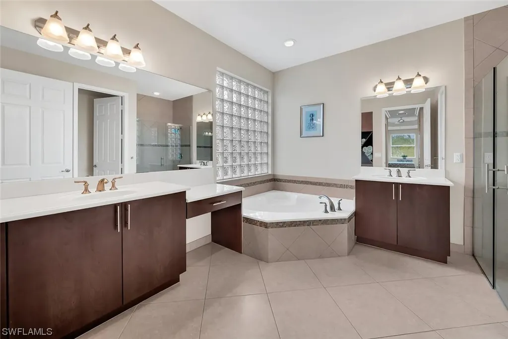 6769 Del Mar Terrace Naples FL 34105