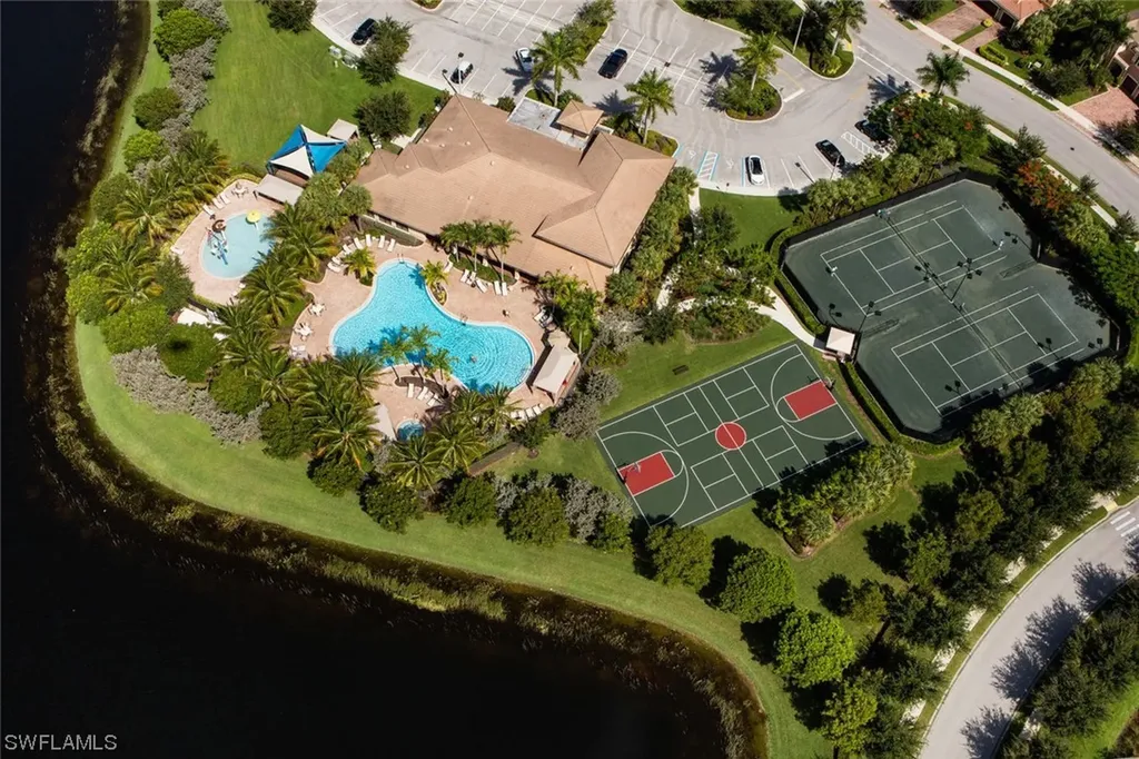 6769 Del Mar Terrace Naples FL 34105