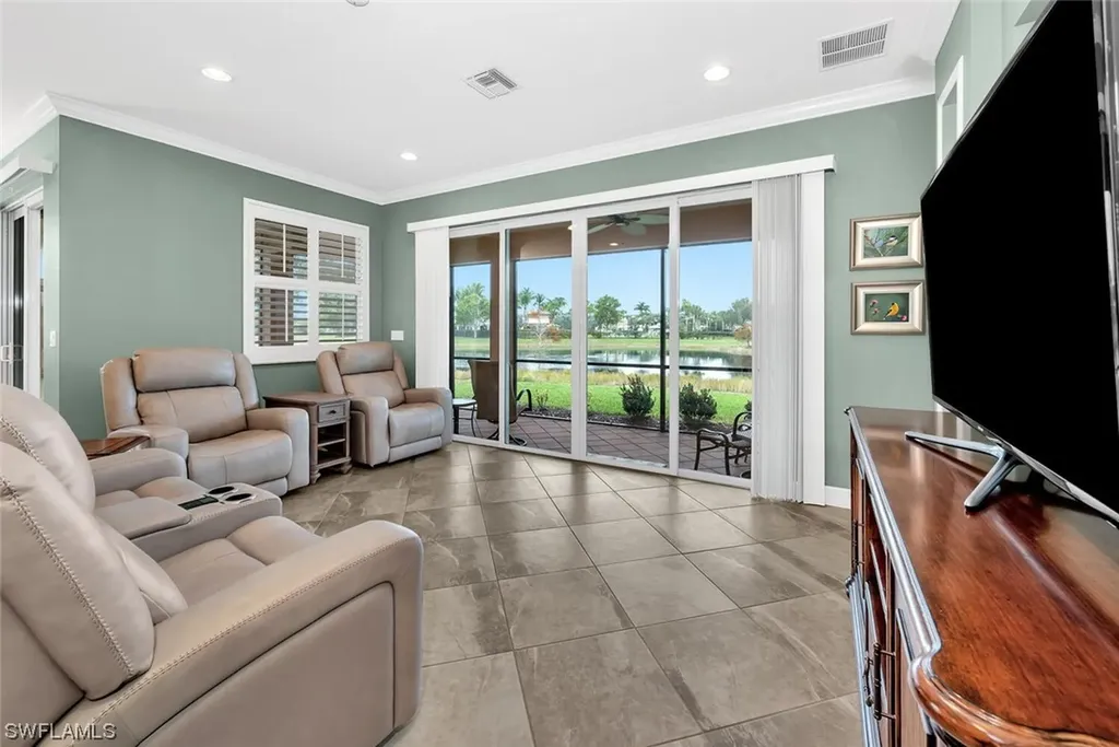 6769 Del Mar Terrace Naples FL 34105