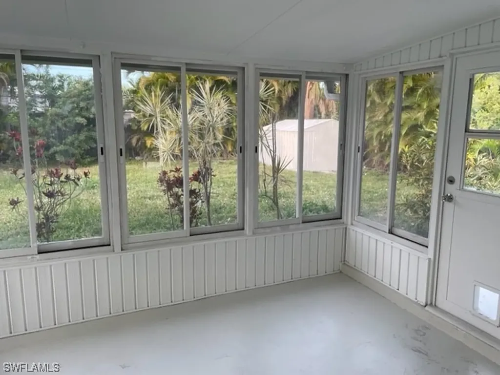 9808 Almetta Avenue Fort Myers FL 33919